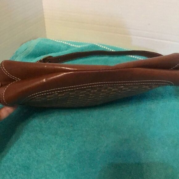 Etienne Aigner Shoulder Bag - Picture 5 of 6